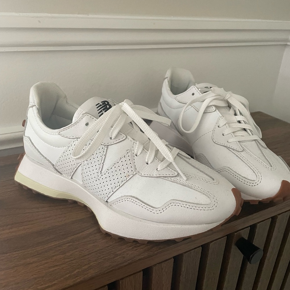 Women's New Balance 327